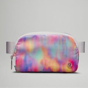 NWT Lululemon Belt Bag Prism 1L